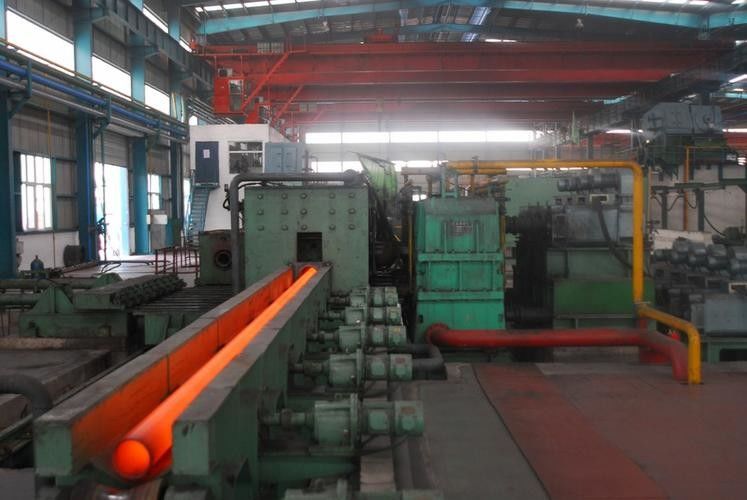 Cangzhou Baoyang Pipeline Equipment Co., Ltd. linea di produzione del fabbricante